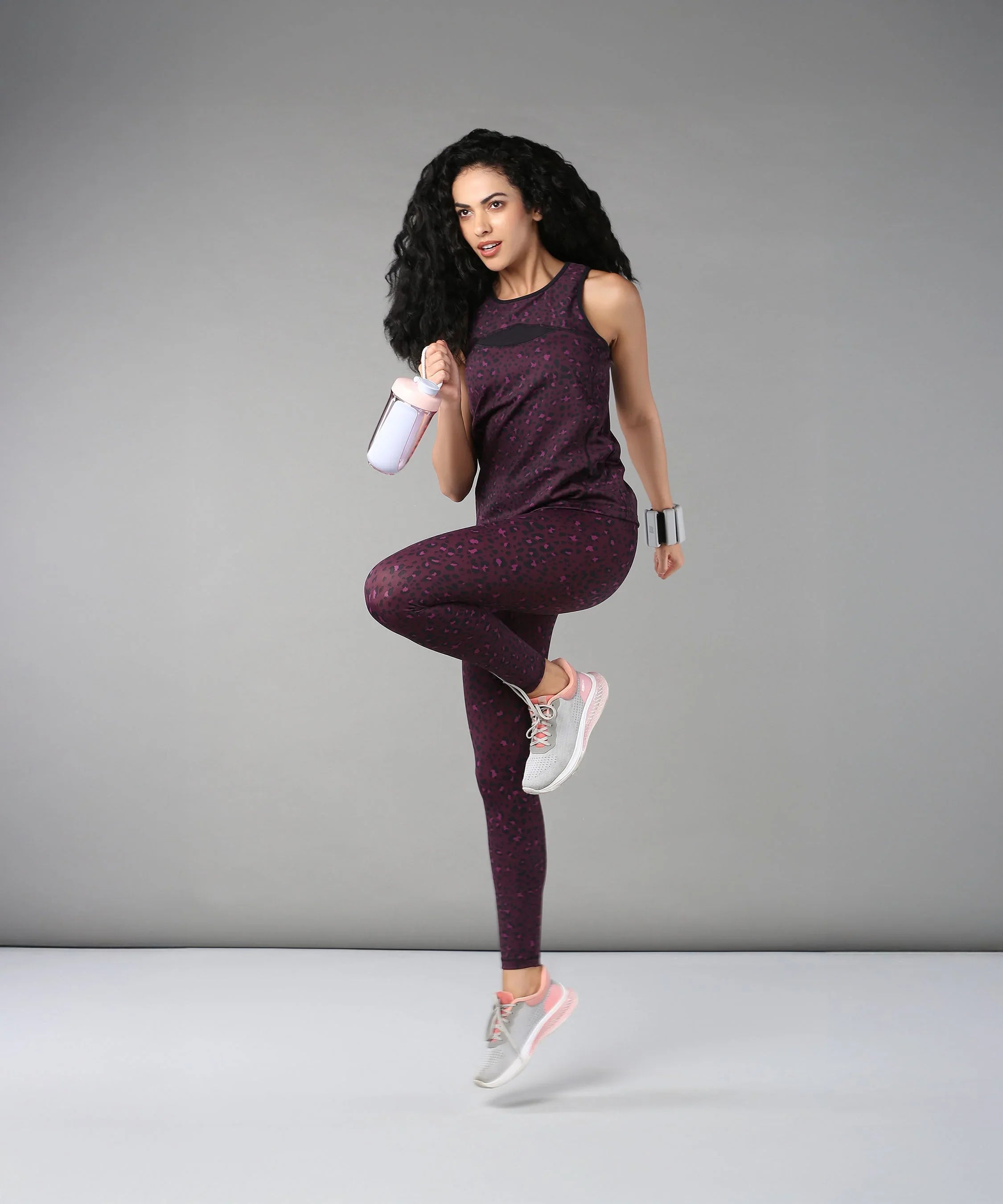 Stylera fashionable leggings for women in a stylish workout outfit for active lifestyles