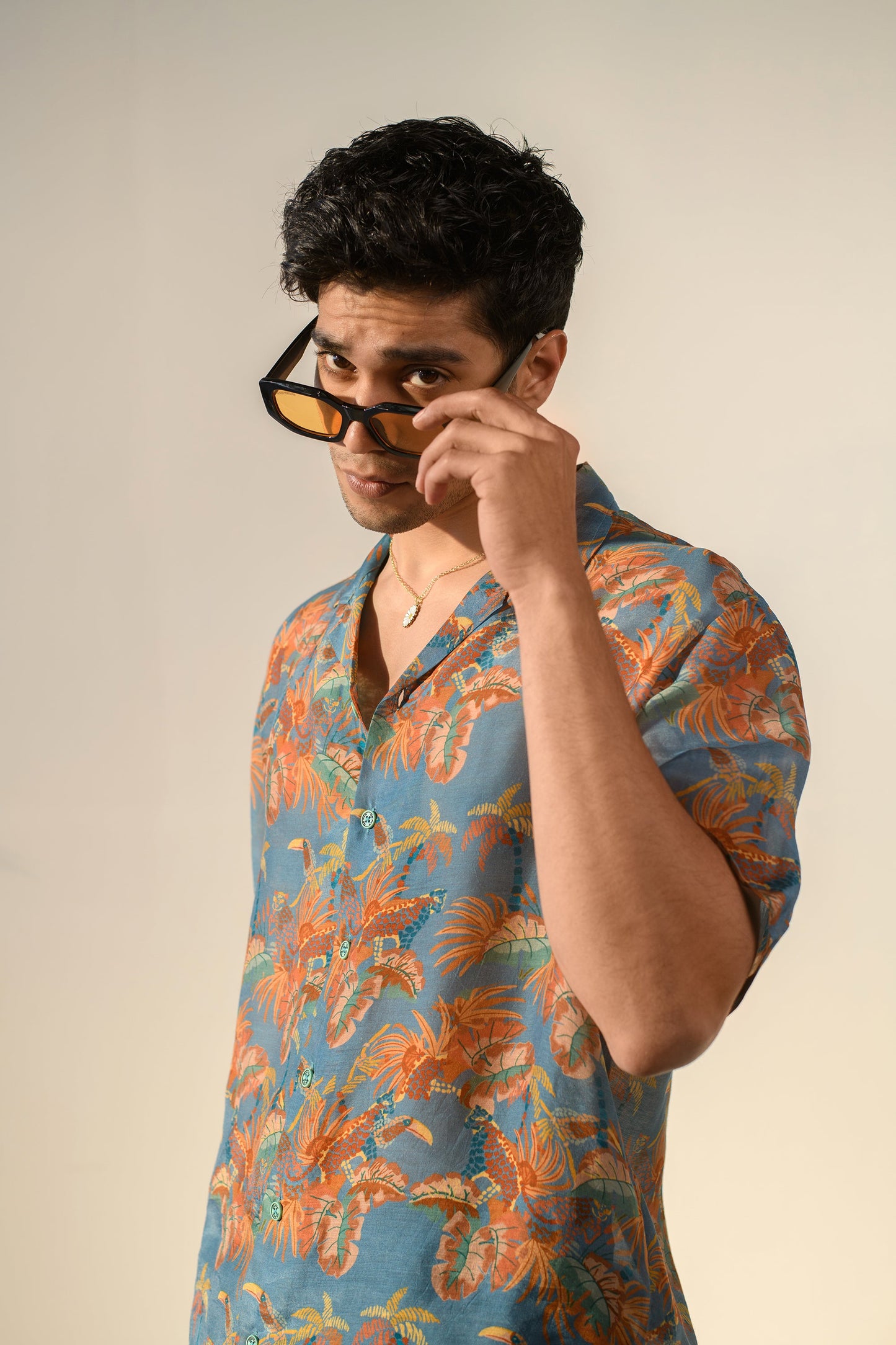 Stylera leopard floral print shirt with vibrant colors for a stylish look