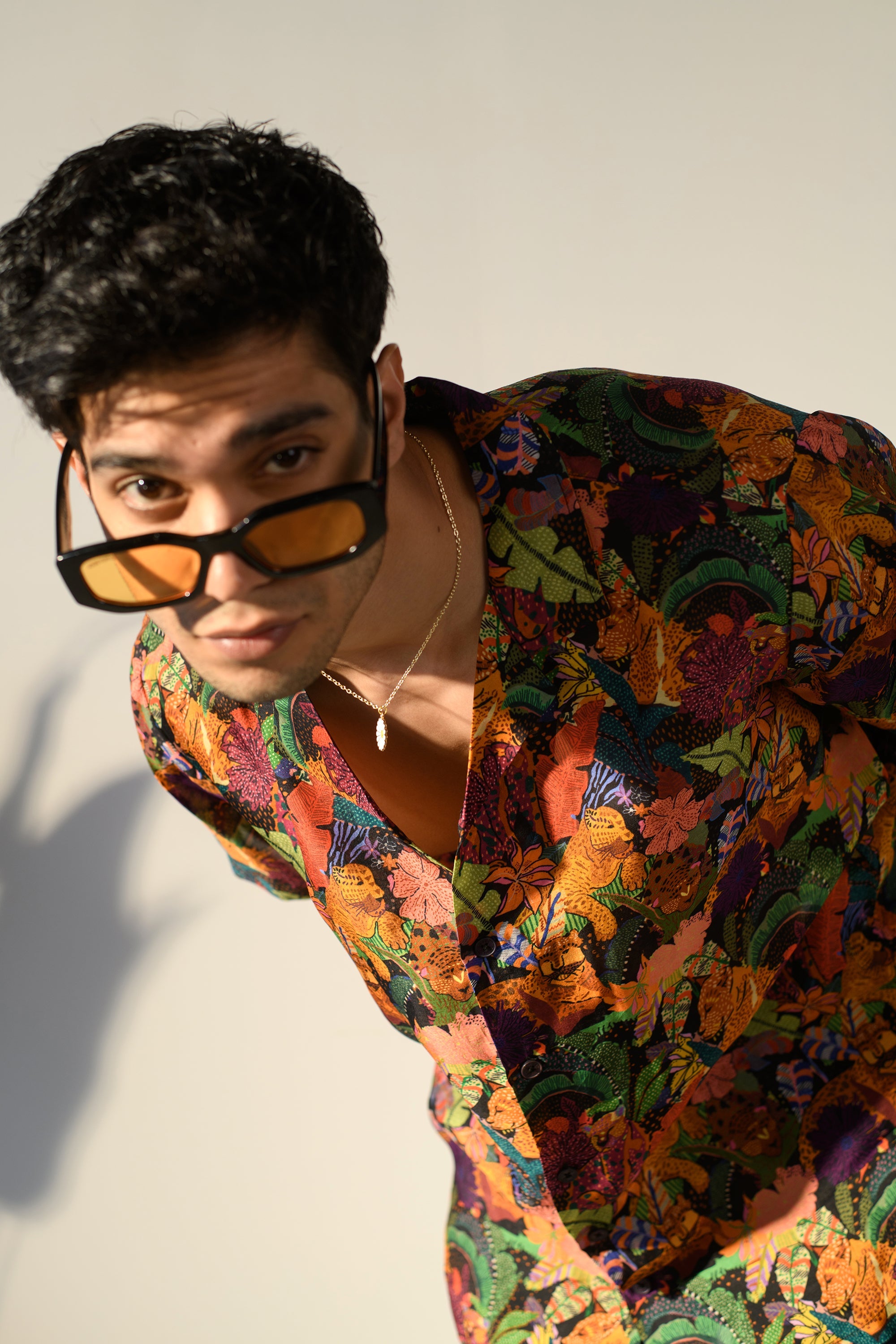 Stylera leopard multicolor floral shirt featuring vibrant colors and tropical patterns