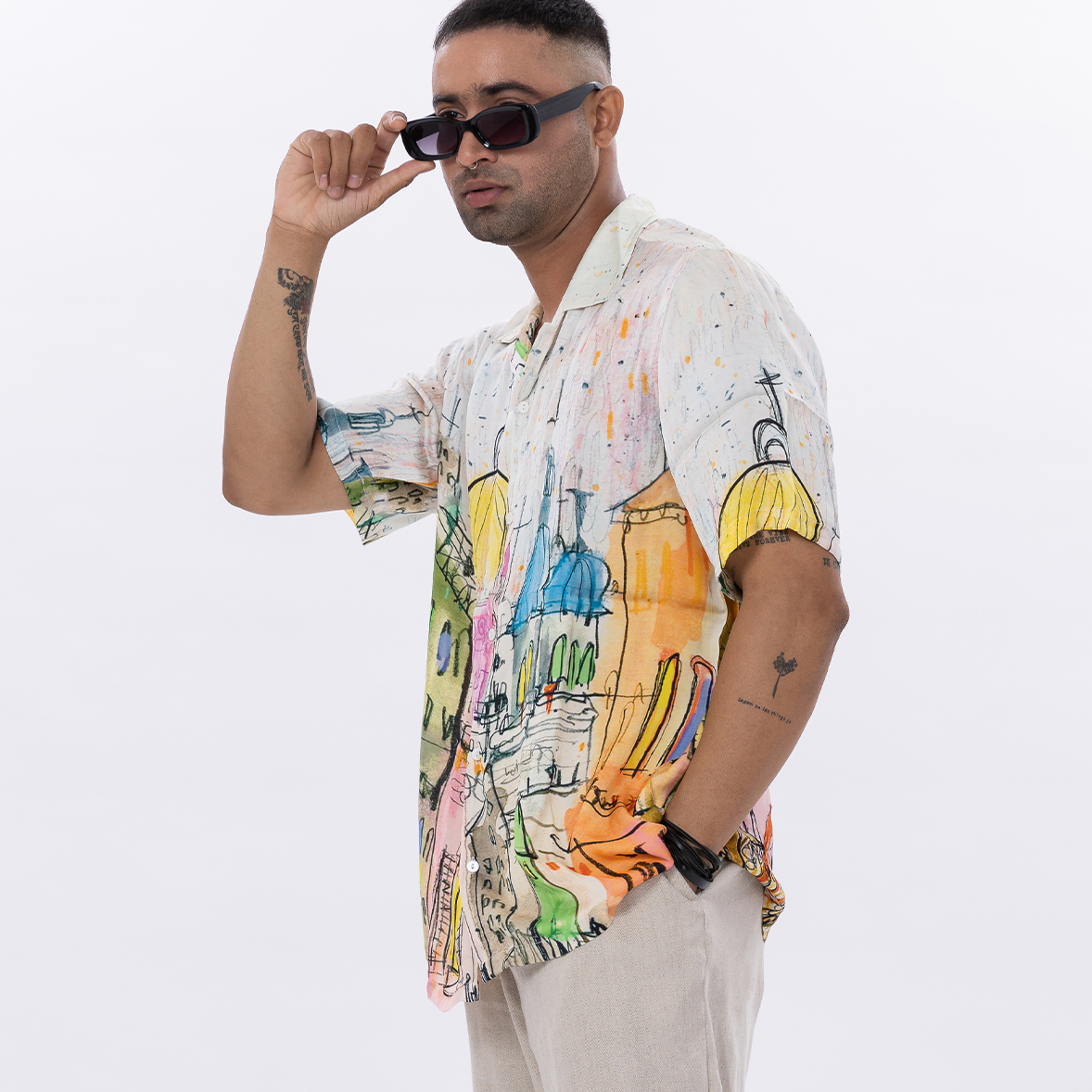 Stylera men's casual graphic shirt featuring a colorful urban design, perfect for casual outings