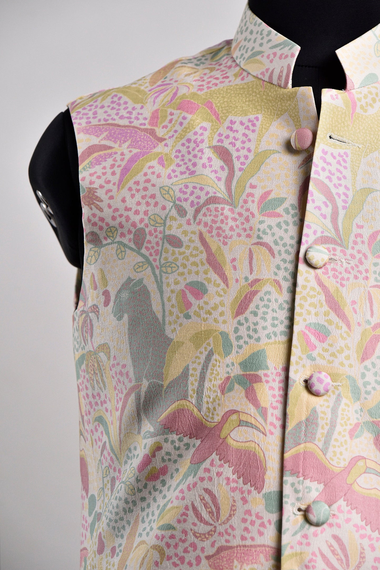 Men's floral bandi vest by Stylera with a vibrant print and stylish collar