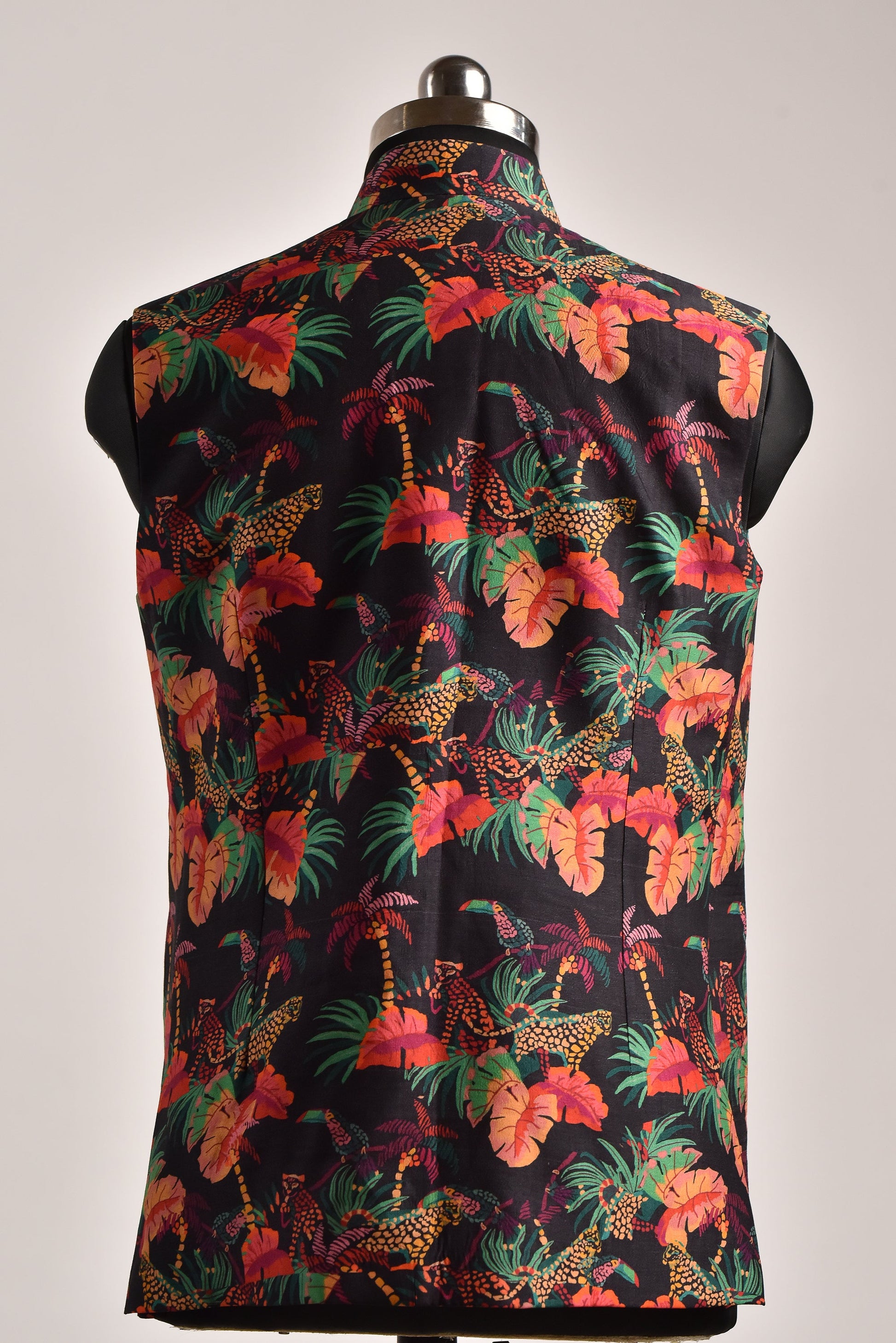 Men's floral printed bandi jacket featuring vibrant tropical patterns and a sleek fit from Stylera