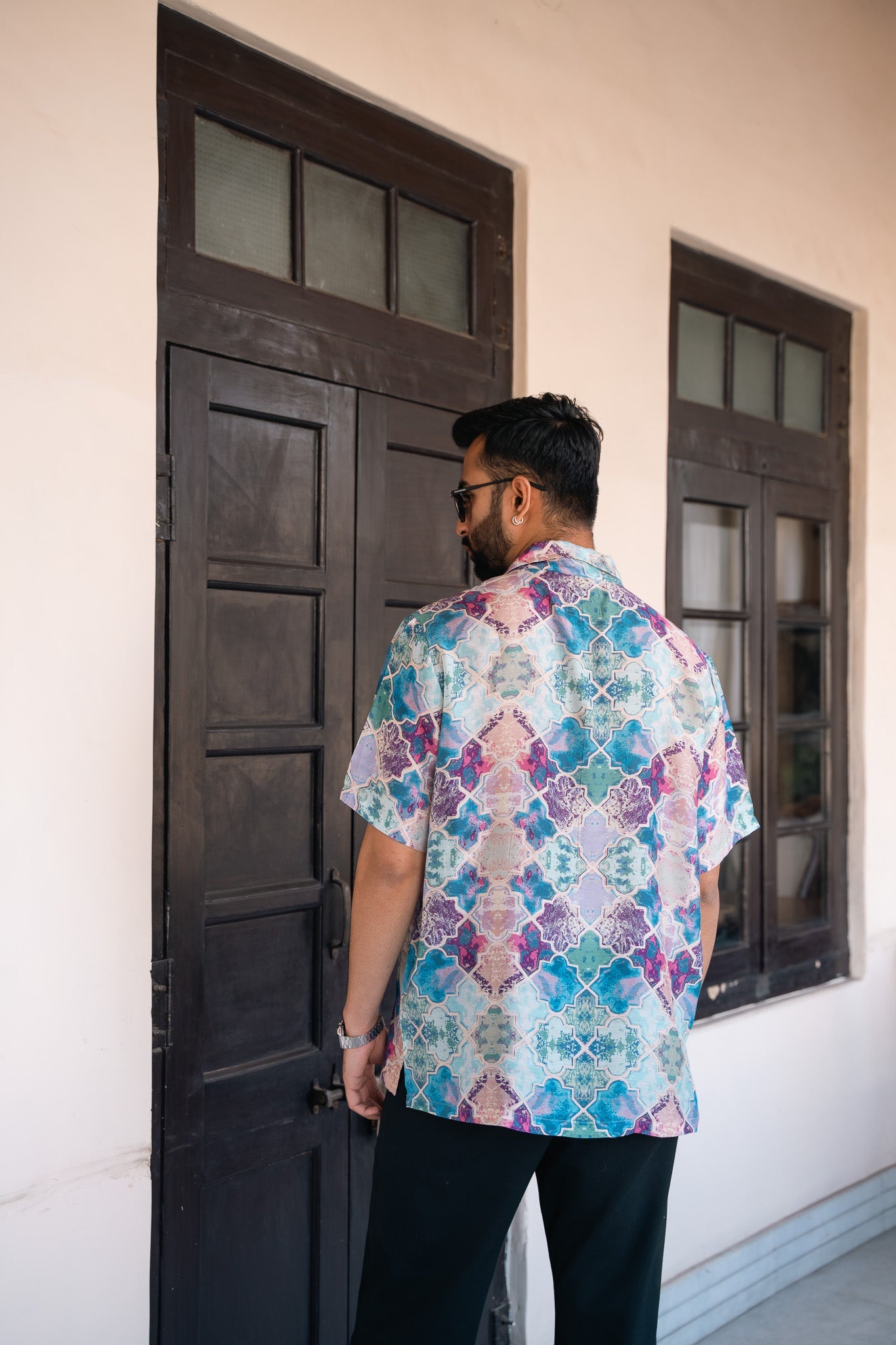 Men's oversized patterned shirt by Stylera with vibrant colors and unique design