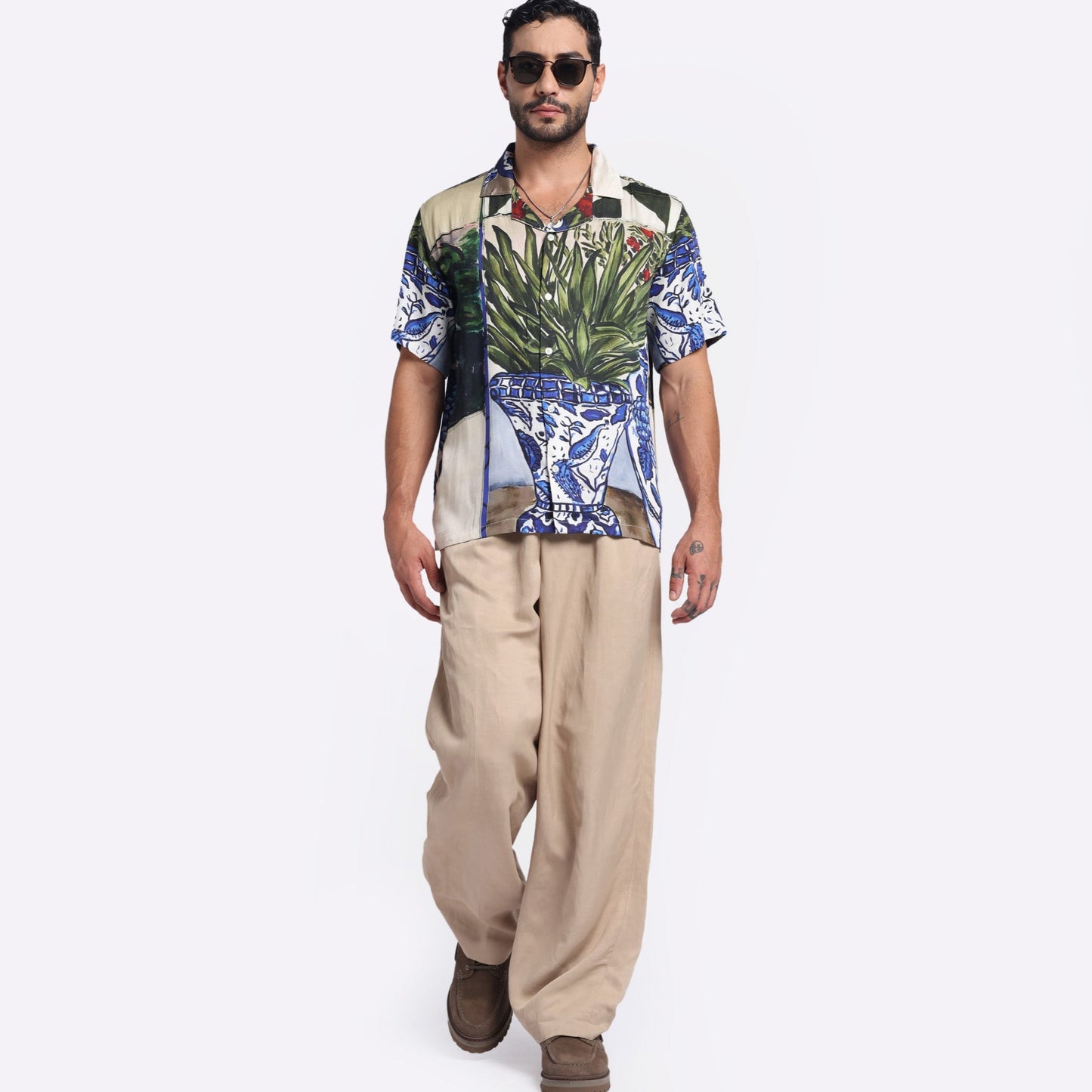 Men's patterned short sleeve shirt by Stylera in a floral design, perfect for casual summer outings