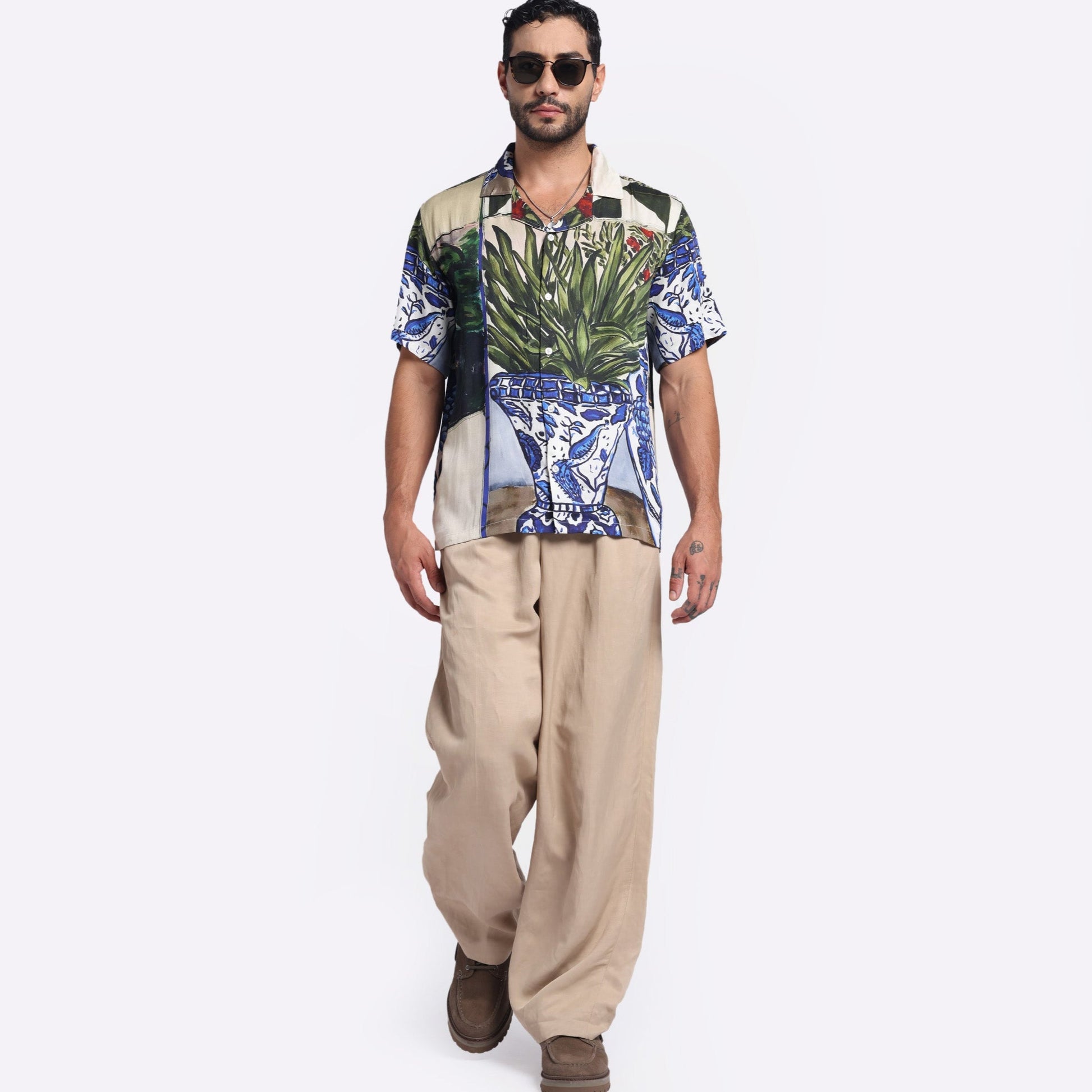 Men's patterned short sleeve shirt by Stylera in a floral design, perfect for casual summer outings