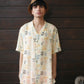 Printed loose fit shirt for men with playful graphics in soft pastel colors