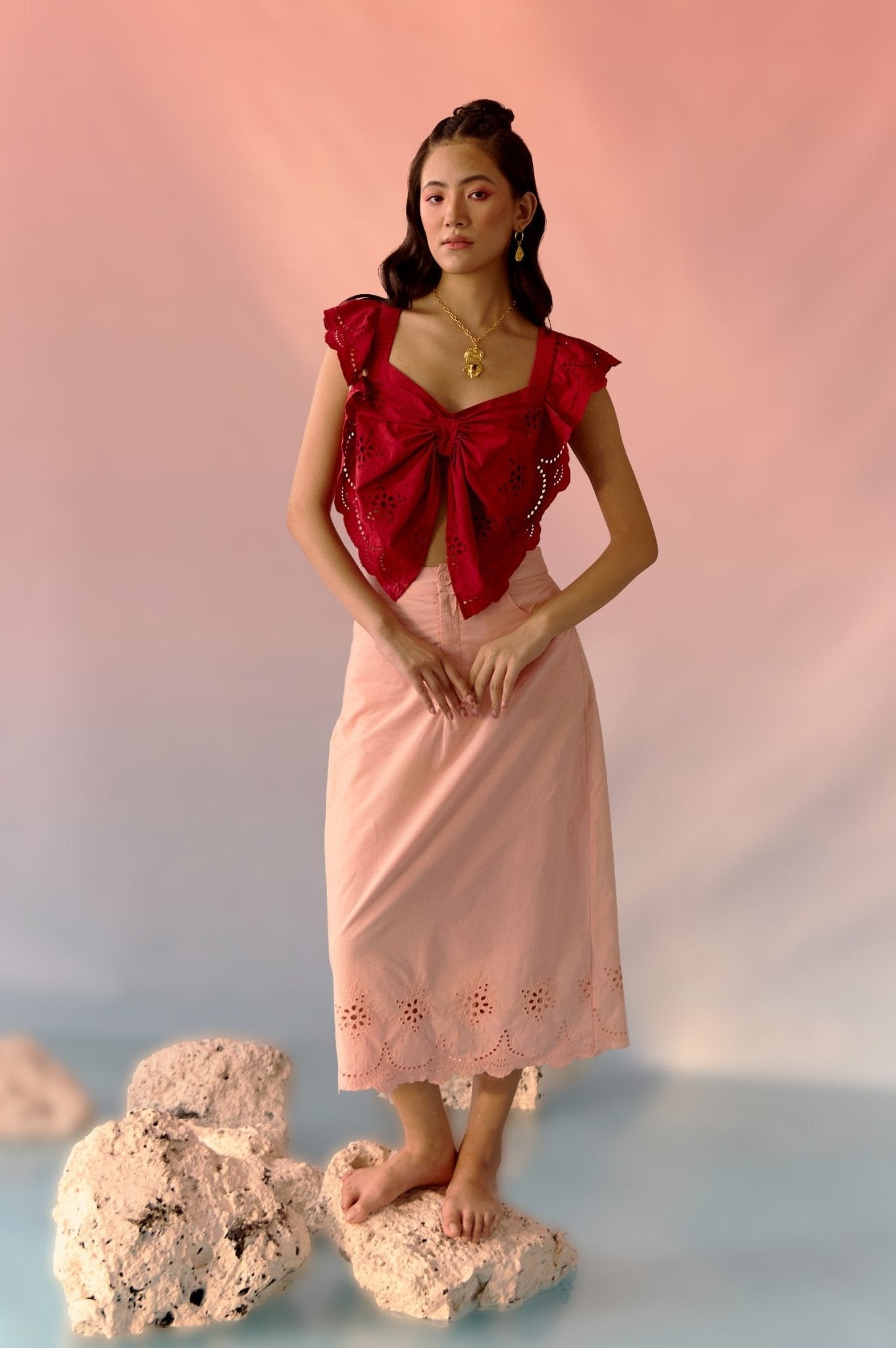 Stylera ra red top and skirt matching set with lace details and bow front design