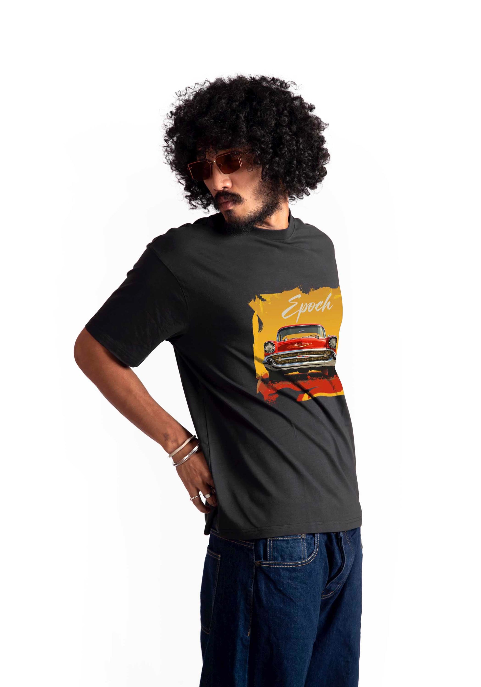 Stylera regular fit vintage car t-shirt worn by man with curly hair and sunglasses
