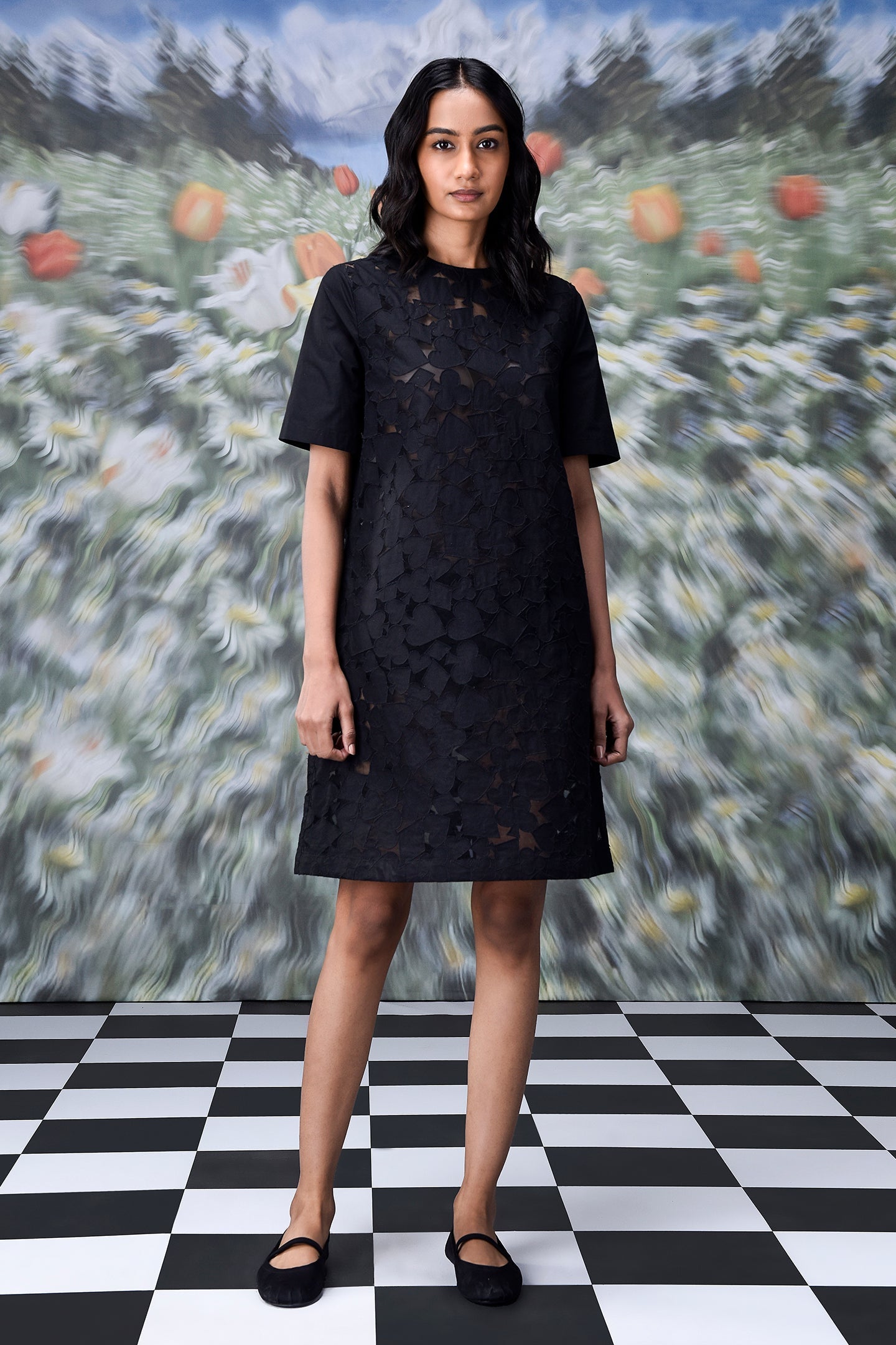 Stylera relaxed fit black dress for women mid thigh lace A line shift dress short sleeves