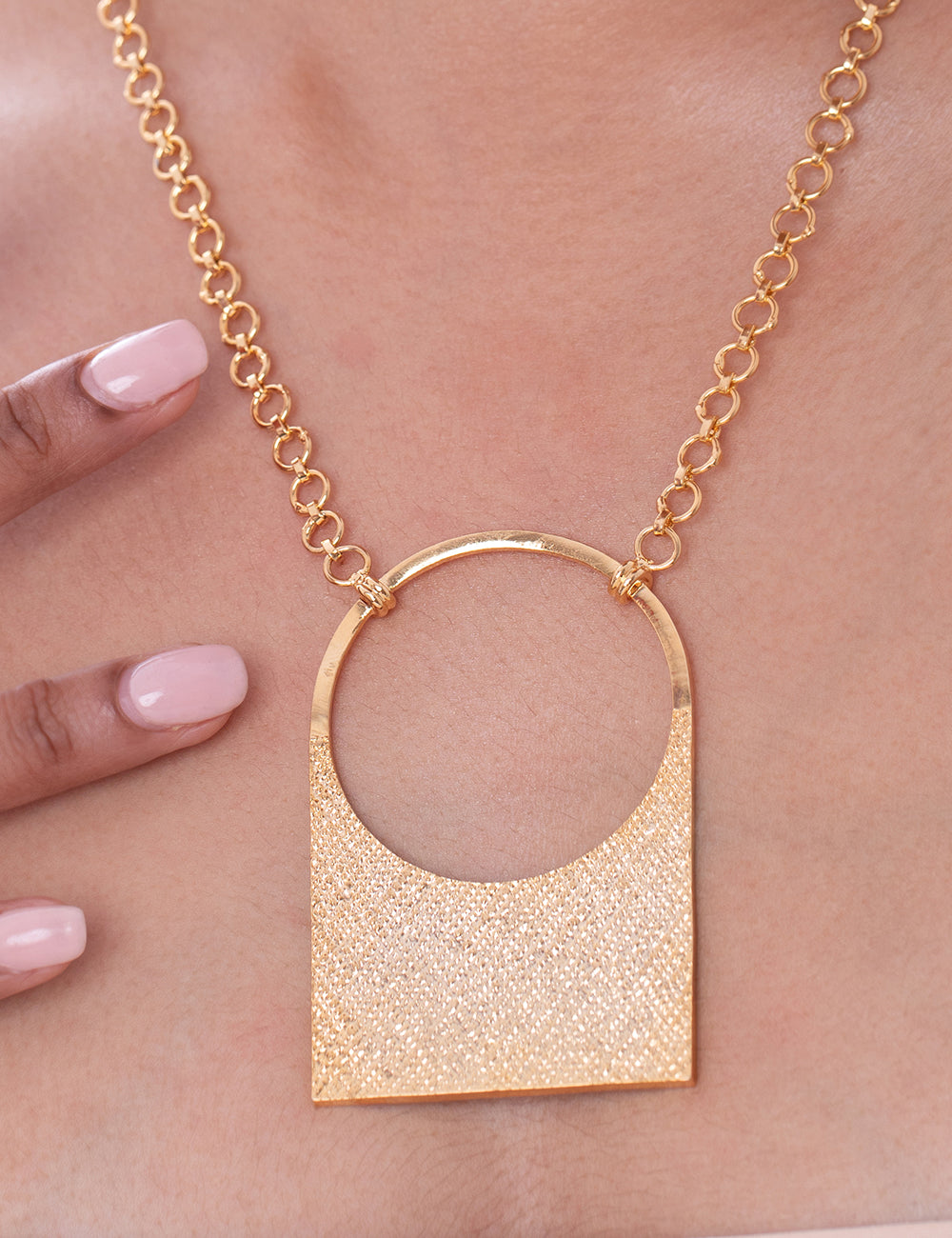Contour Necklace