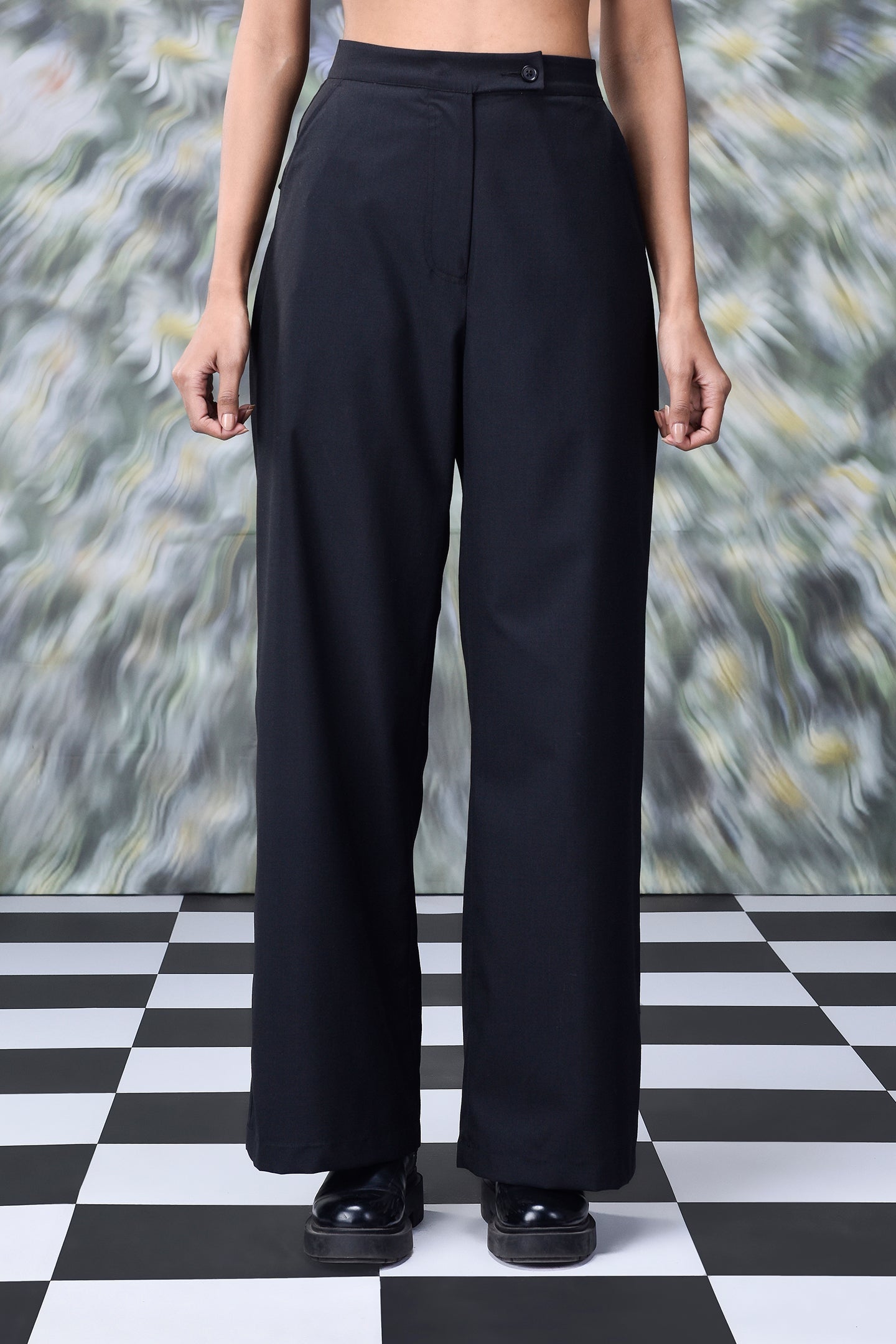 Stylera loose fit black pants for women high waist wide leg trousers on model