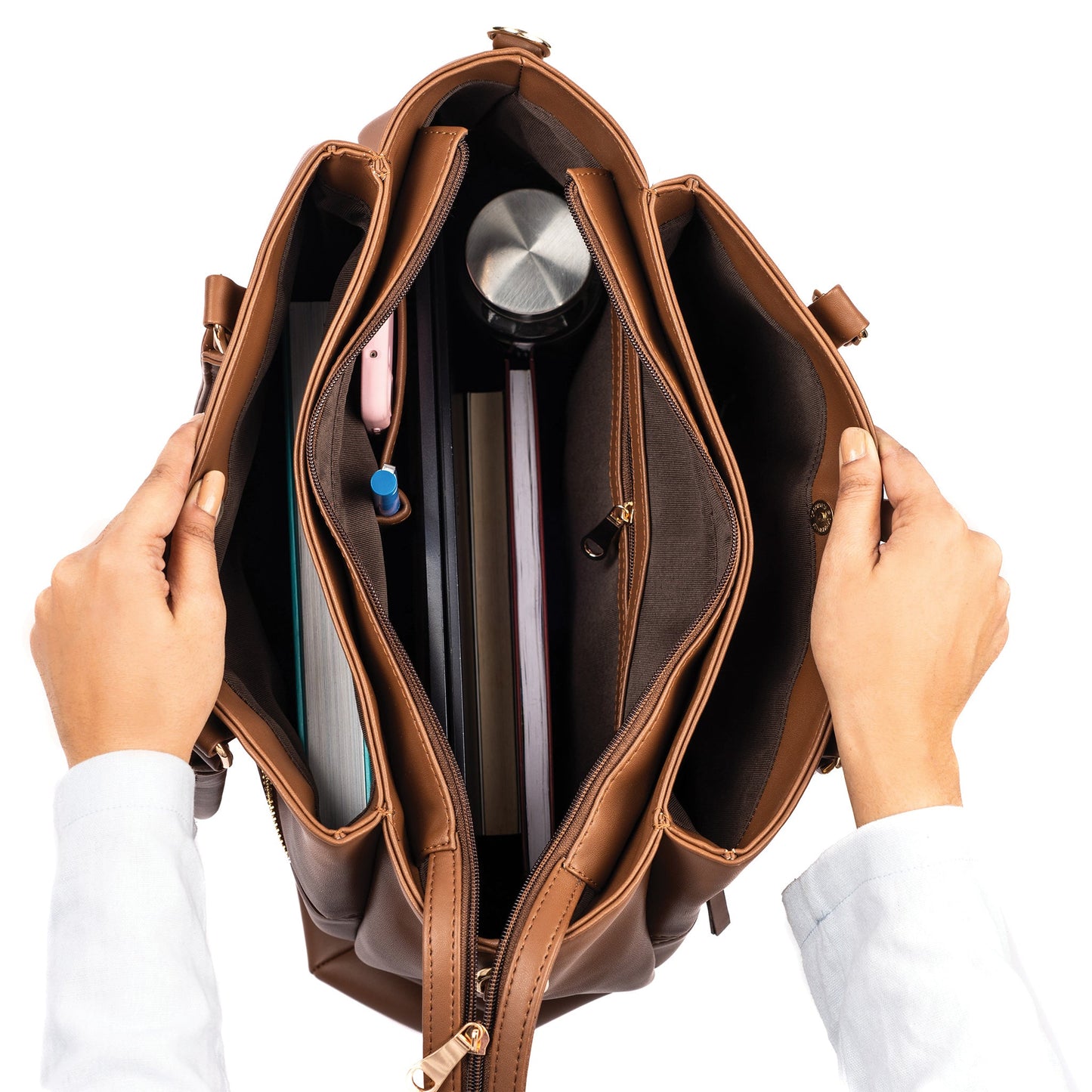 Aspire tote bag by Stylera with ample space for organizing, a stylish everyday carryall bag