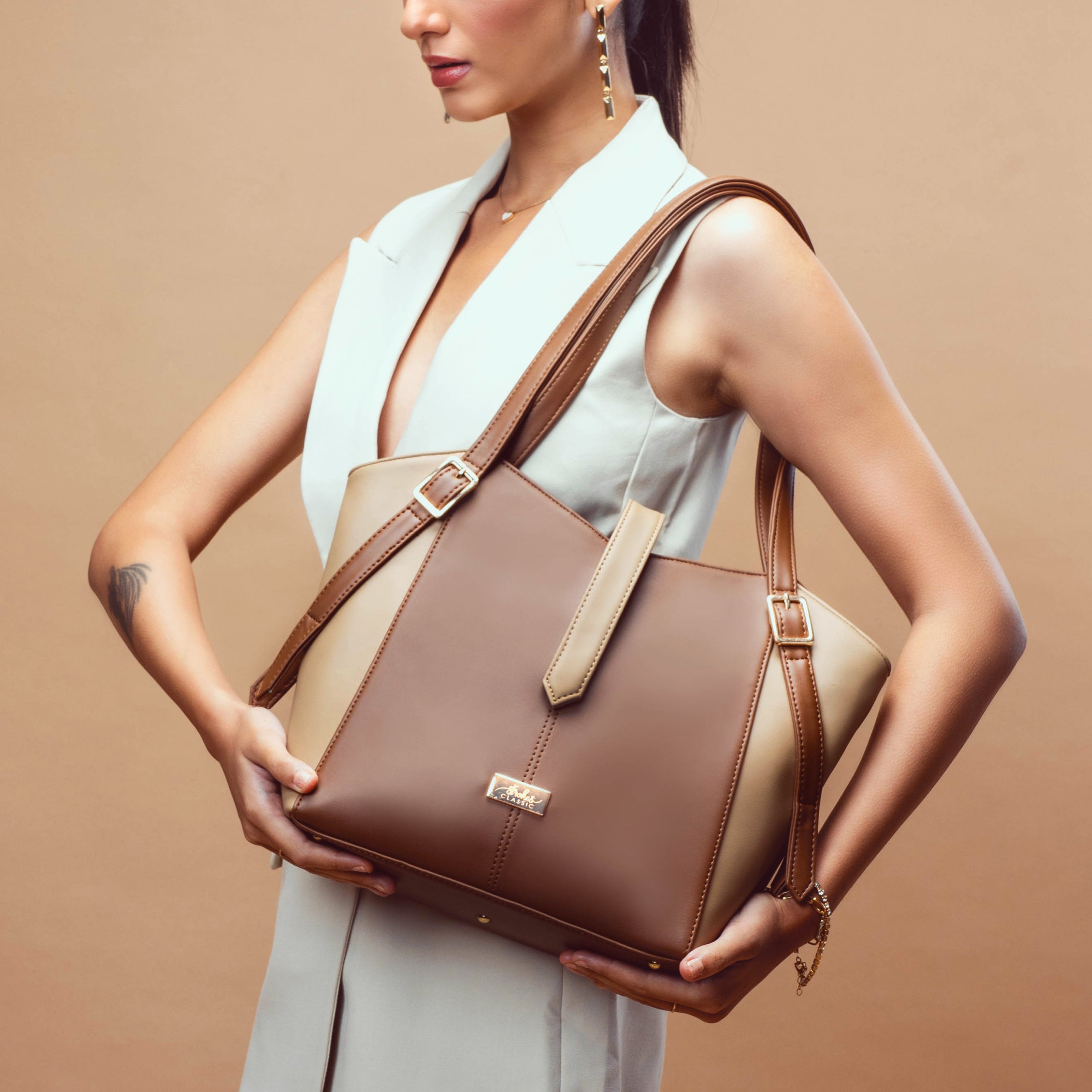Stylish large everyday tote bag by Stylera featuring a chic two-tone design and sleek handles