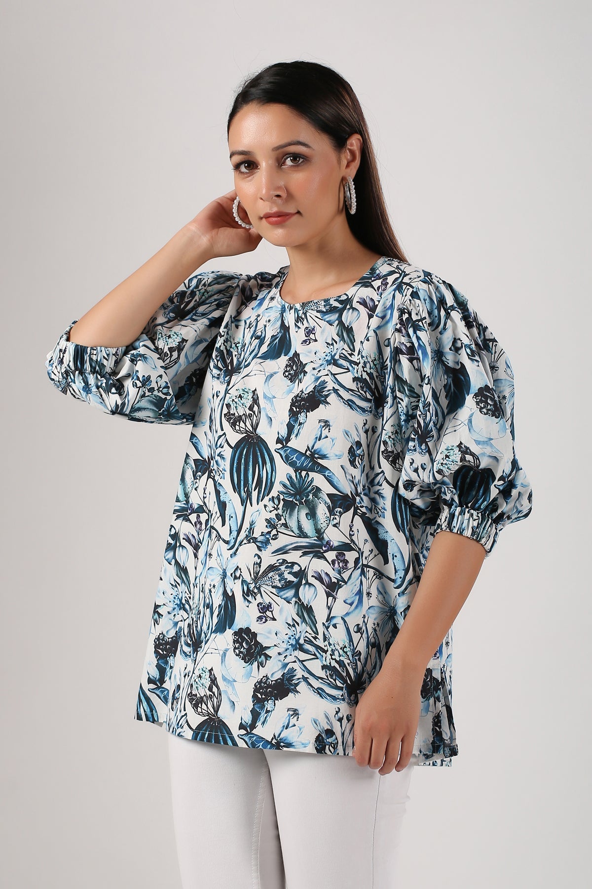 Stylish floral print trendy casual tops for women with puff sleeves in light colors