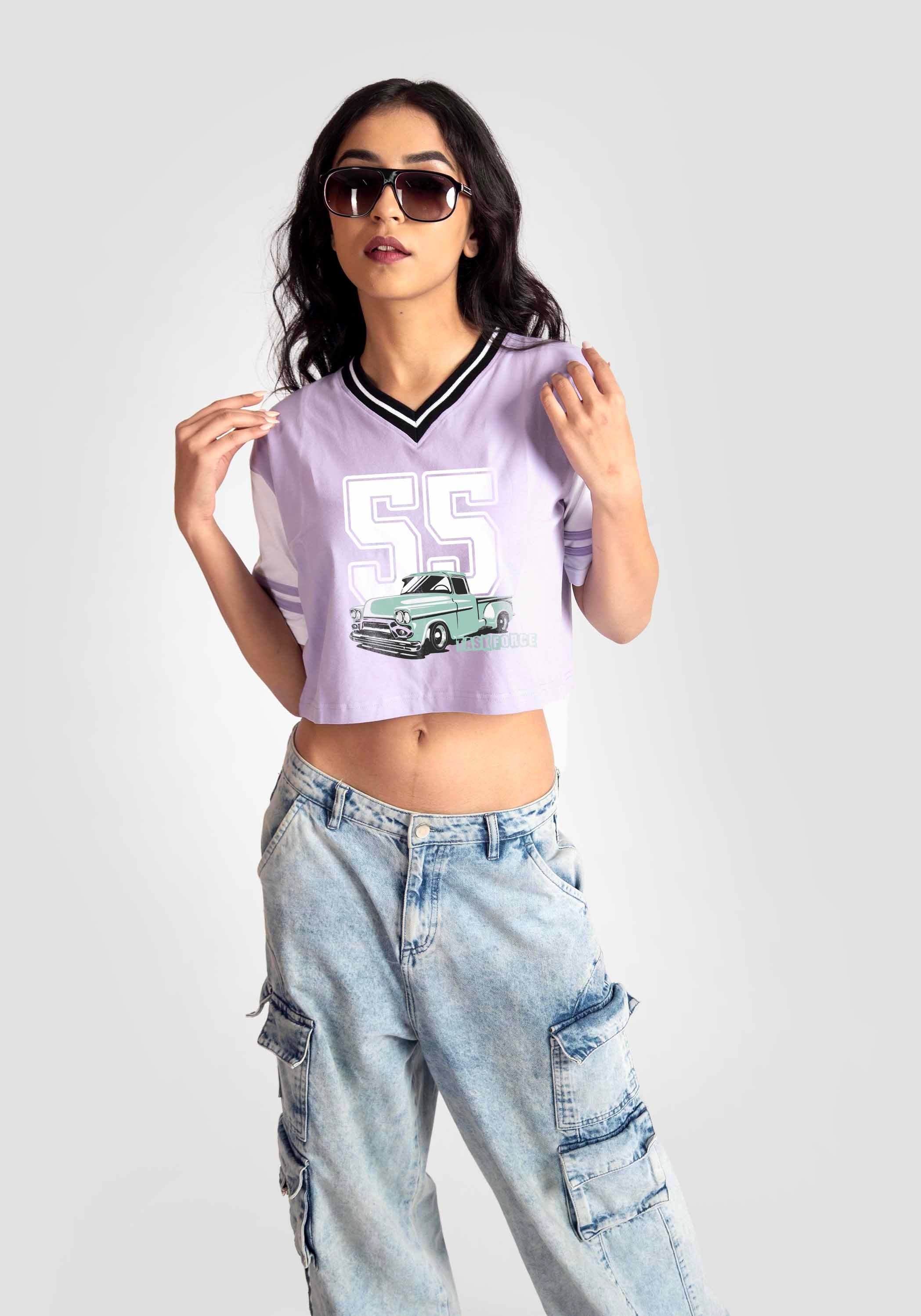 Stylera trendy casual tops for women purple cropped graphic tee with vintage car print