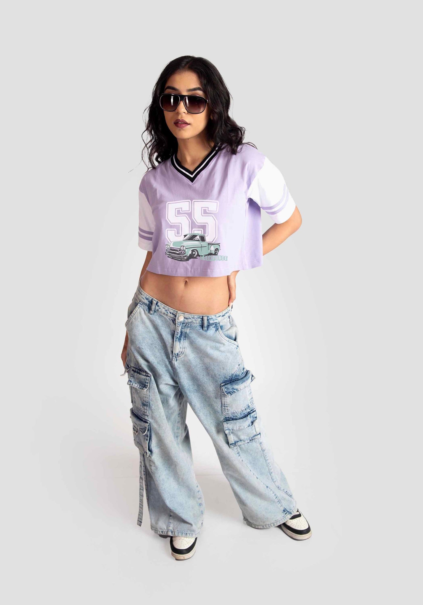 Stylera trendy casual tops for women purple cropped tee with graphic and striped sleeves