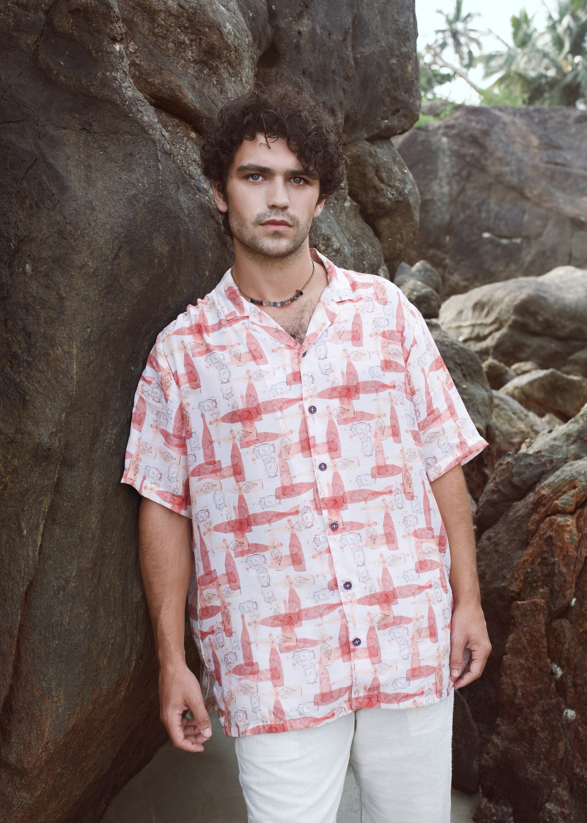 Men's Stylera trendy oversized casual shirt in light colors against a rocky background