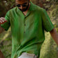 Trendy oversized shirt for men in vibrant green with short sleeves and a relaxed fit