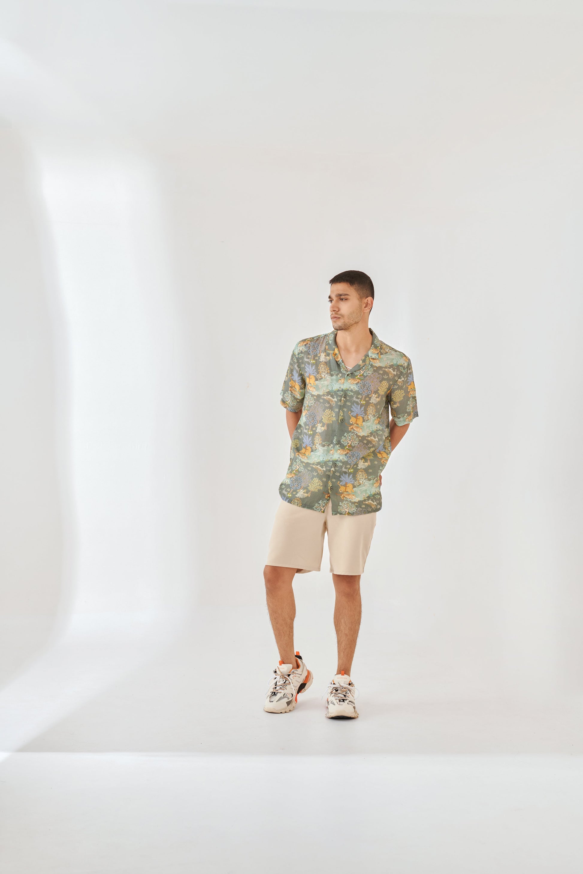 Trendy oversized shirts for men by Stylera in a floral print, perfect for casual summer wear
