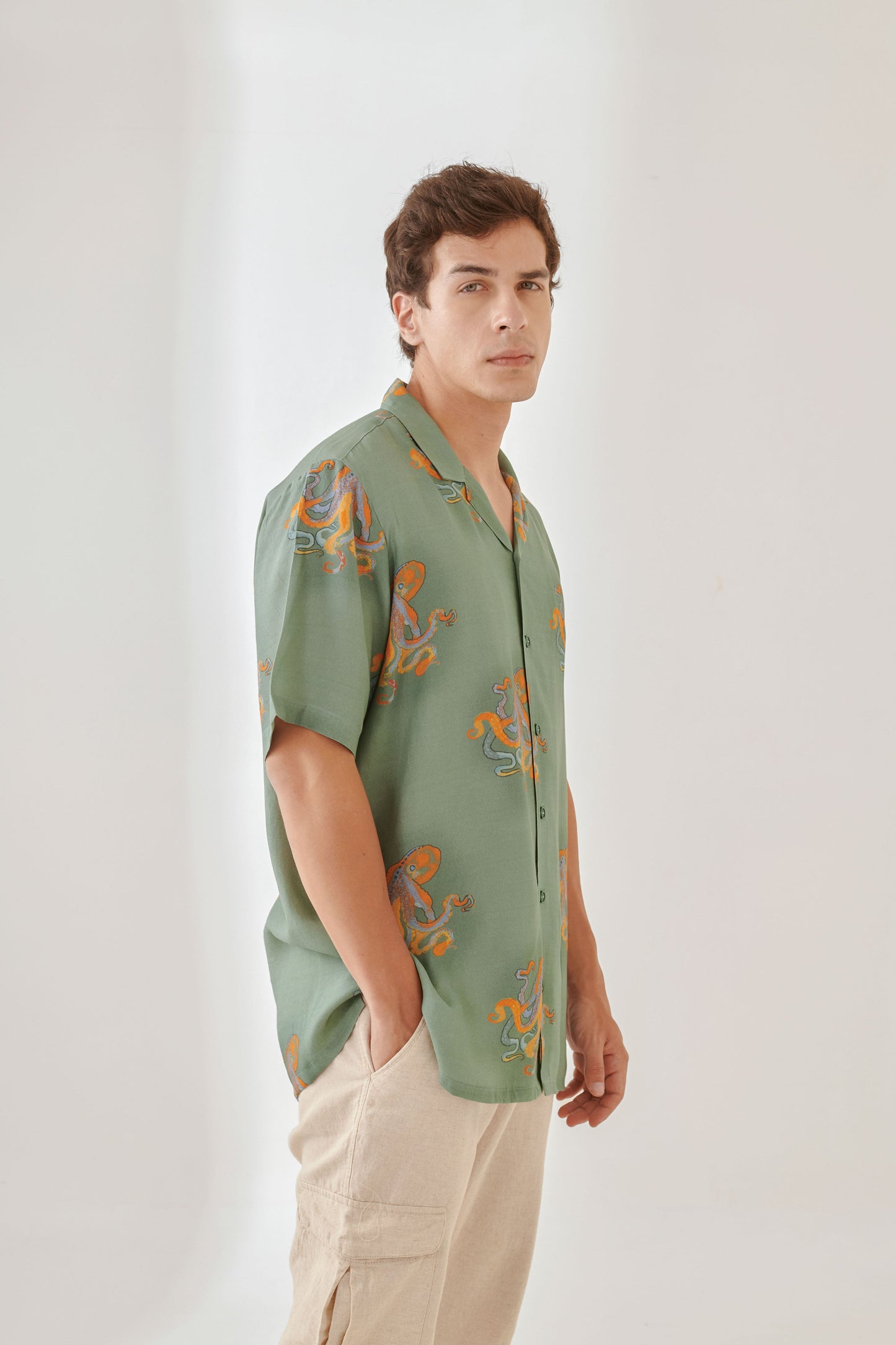 Trendy summer oversized shirt for men in green with colorful octopus print