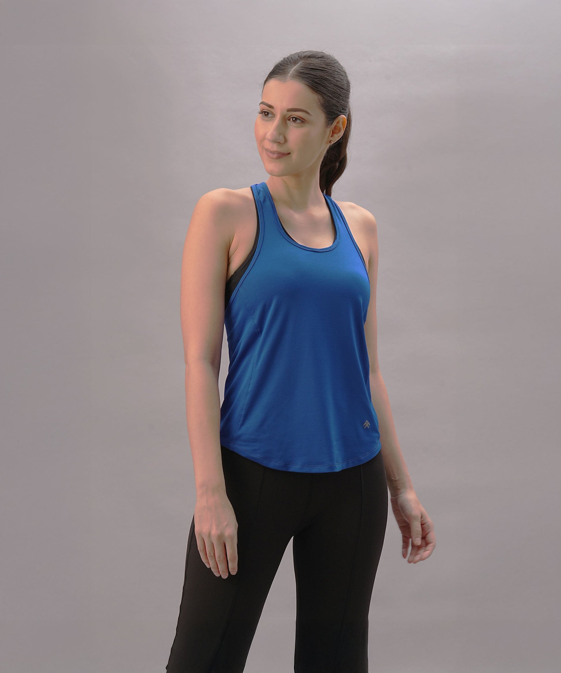 Stylera trendy workout tank top for women in blue, perfect for gym sessions and casual wear