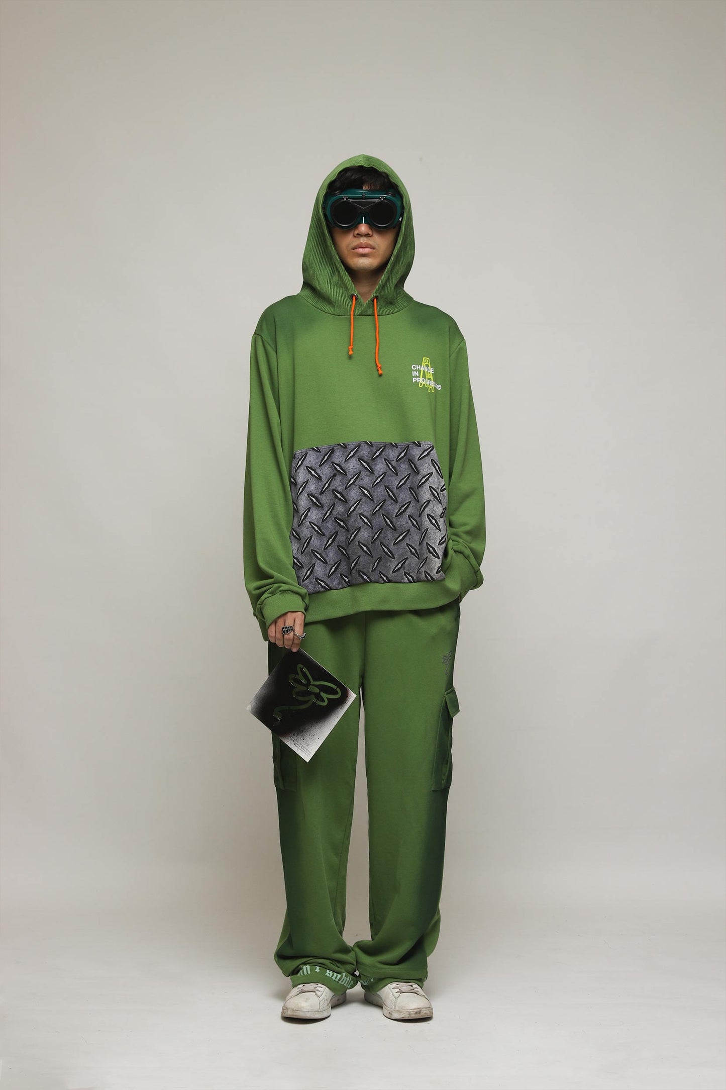 Stylera green unique streetwear hoodie with diamond plate kangaroo pocket and orange drawstrings and matching pants