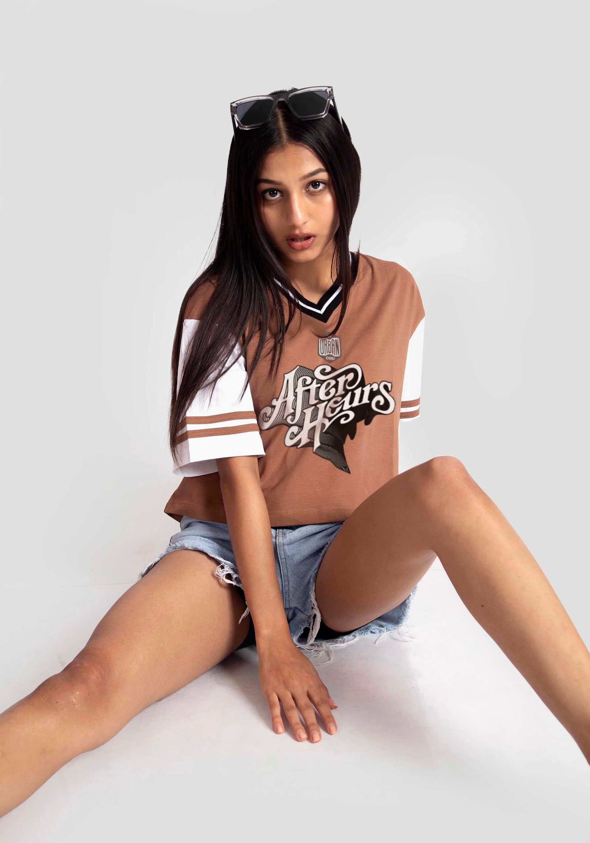 Stylera graphic tee for women in brown and white with short sleeves and casual fit