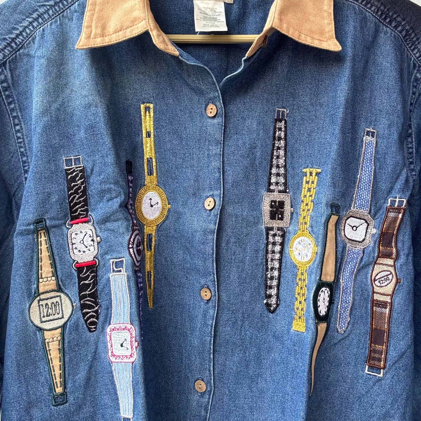 Stylera trendy cropped denim jacket with tan contrast collar and colorful embroidered watch patches