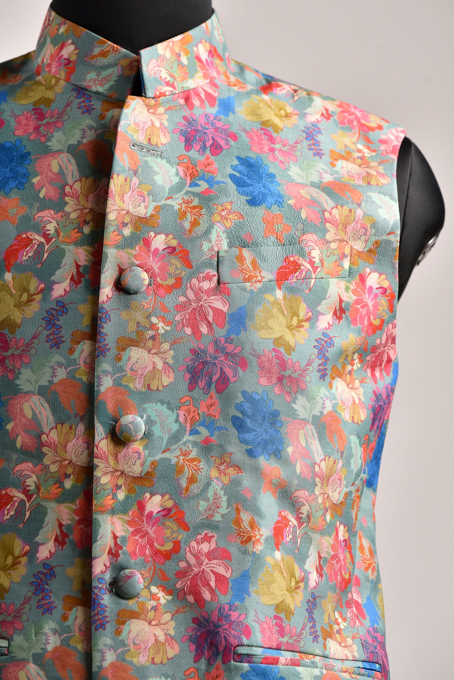 Stylera Wedding Party Floral Bandi Jacket in Vibrant Floral Print