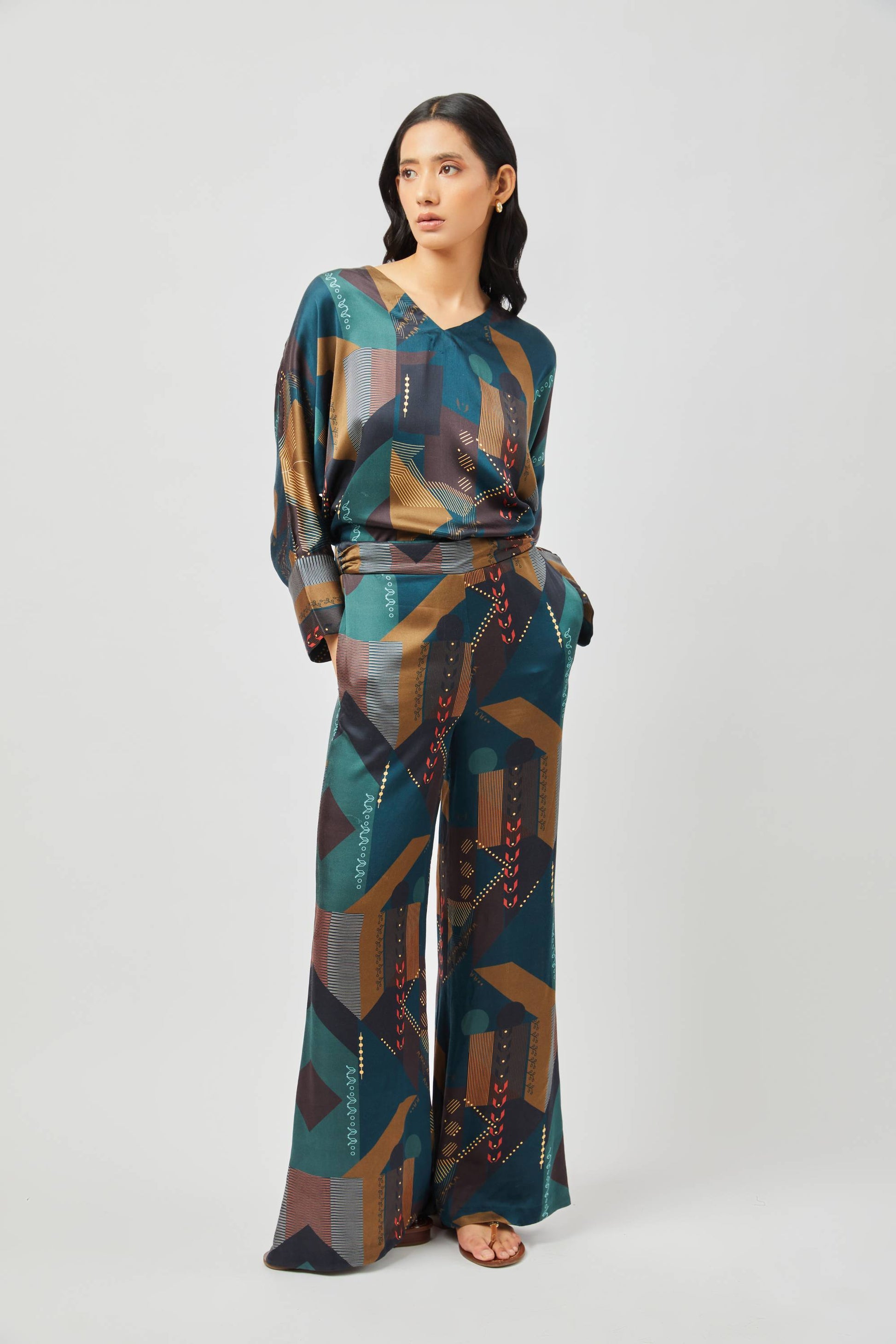 Stylera women's geometric print lounge set featuring a long sleeve top and wide-leg pants