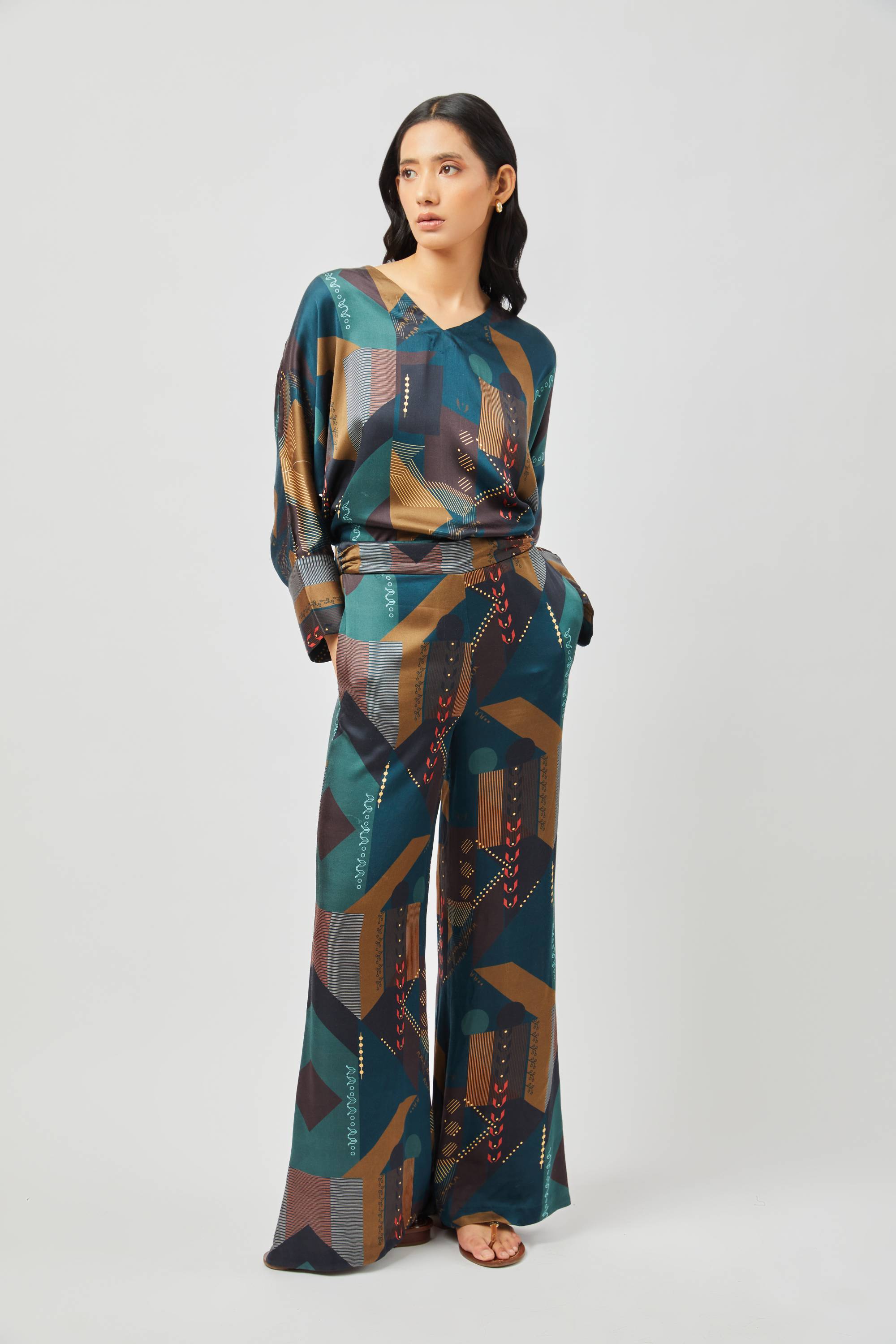 Stylera women's geometric print lounge set featuring a long sleeve top and wide-leg pants