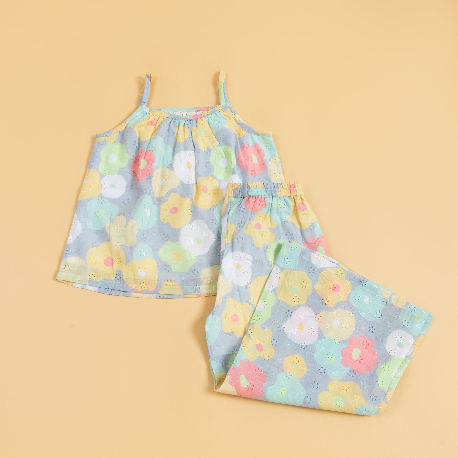 Stylera women's lightweight lounge set featuring a floral tank top and matching pants in pastel colors